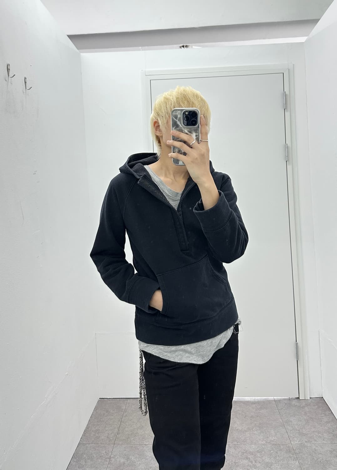 Vintage black buttoned detail hoodie 상품이미지2