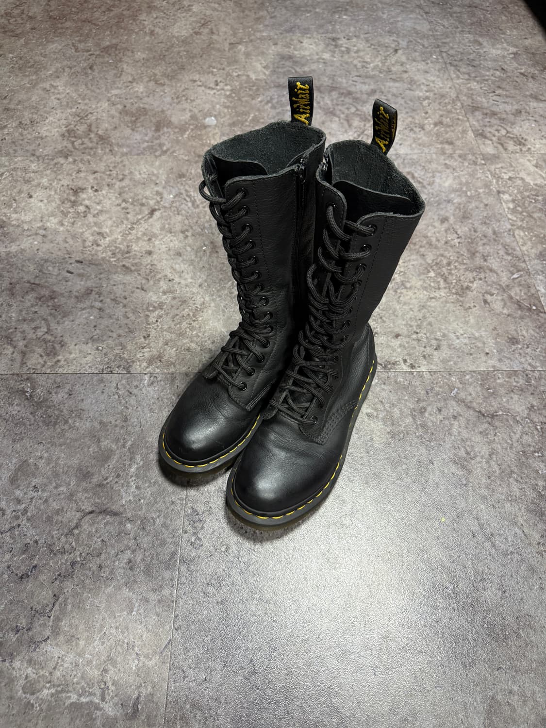 닥터마틴 1B99 14홀 버지니아 230  상품이미지1