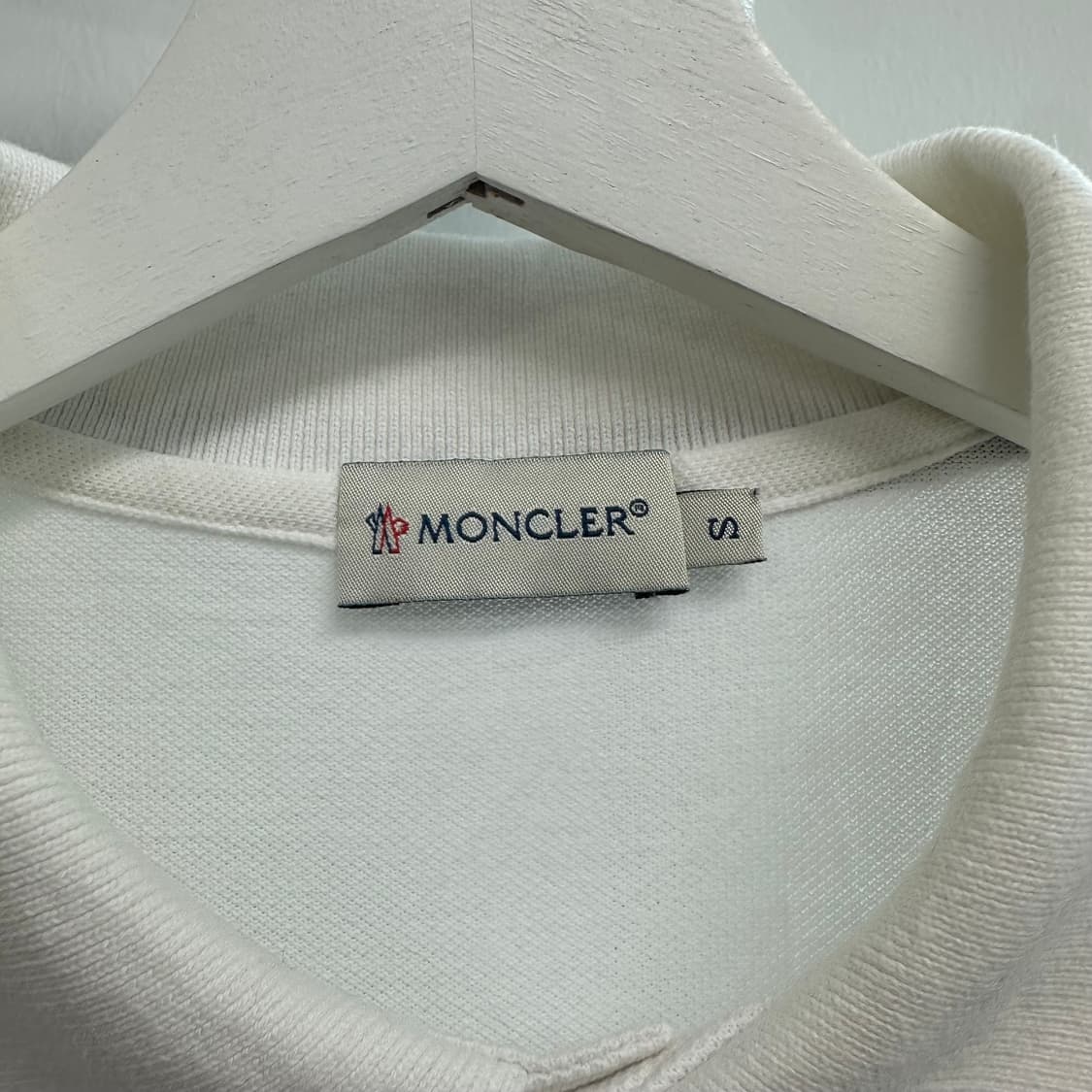 몽클레어 스몰 로고 카라티 상품이미지5