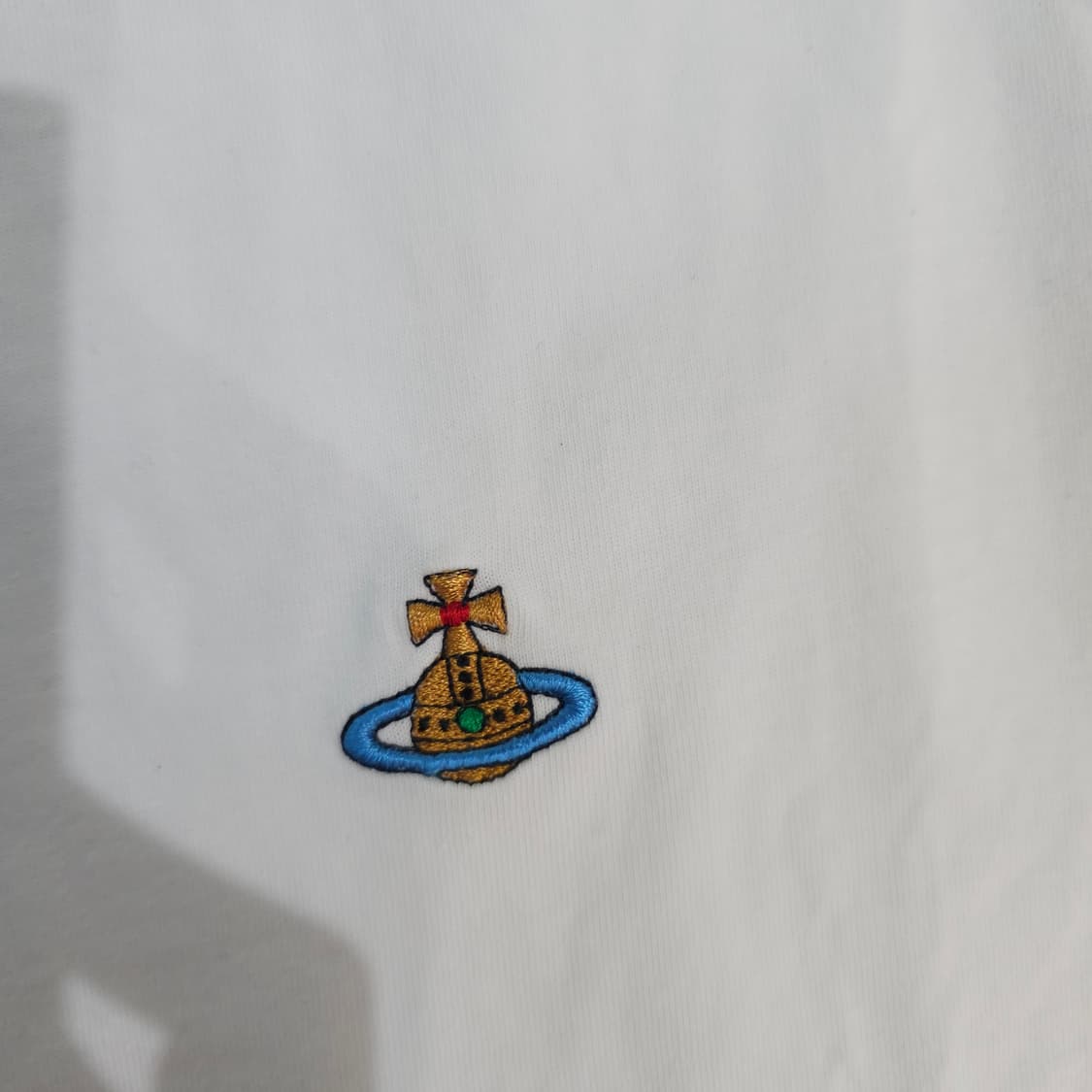 비비안웨스트우드 스몰로고 흰 반팔티 상품이미지4