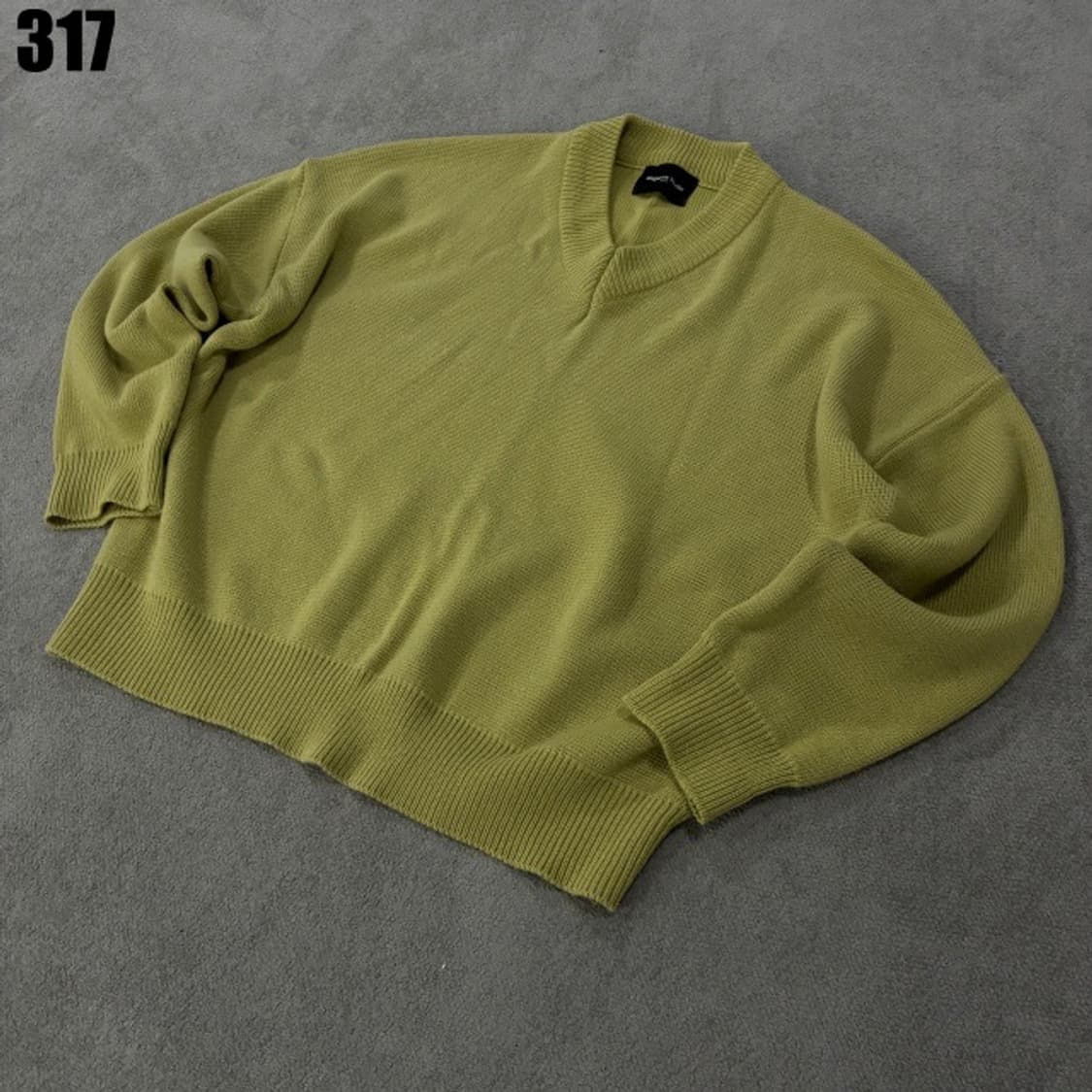 마젠타 스튜디오 브이넥 니트 상품이미지1