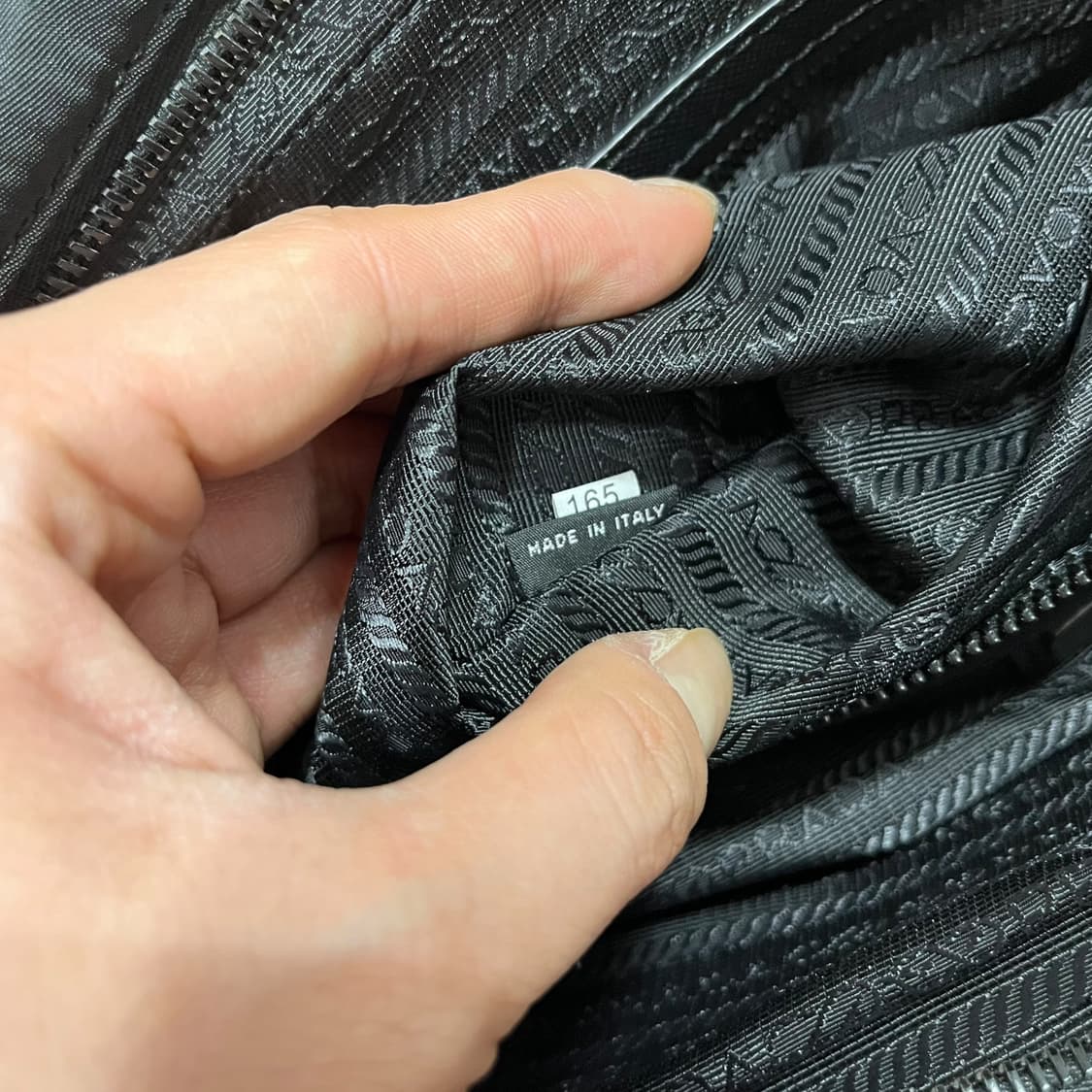 PRADA Re-NyIon Dark Classic Crossbag 상품이미지6