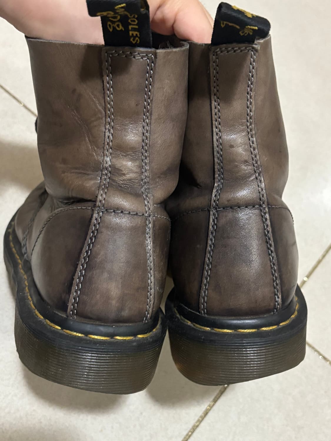 닥터마틴 1460 브라운 8홀 EU41 상품이미지6