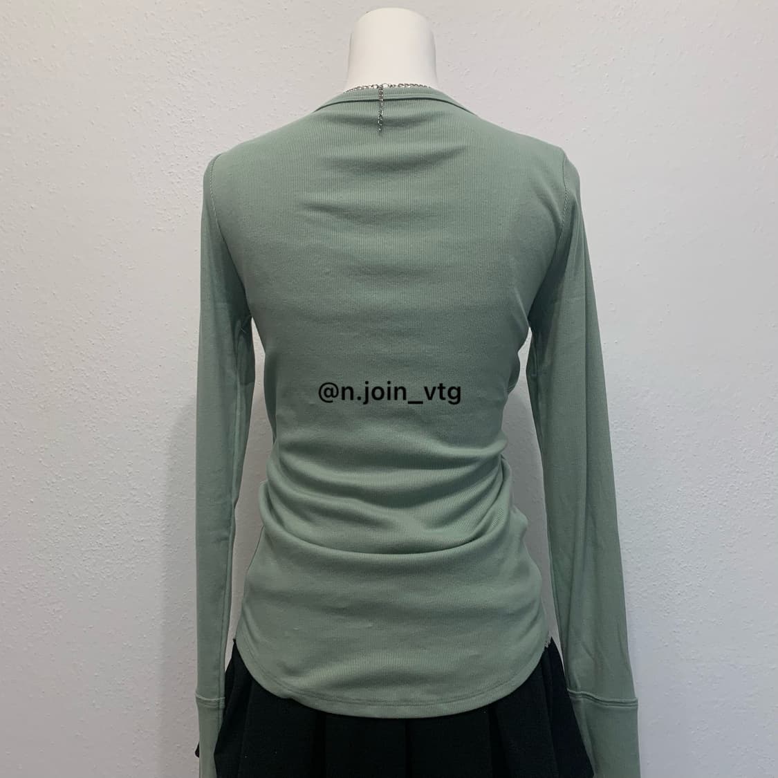 홀리스터 헨리넥 뮤트그린 롱슬리브 상품이미지3