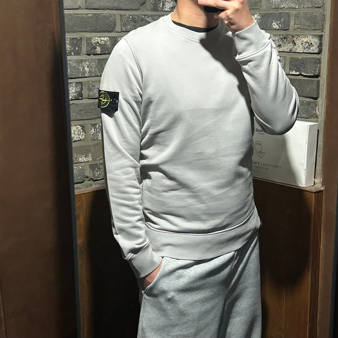 M) 스톤아일랜드 와펜 맨투맨 스웨트셔츠 정품 라이트 그레이 상품이미지9