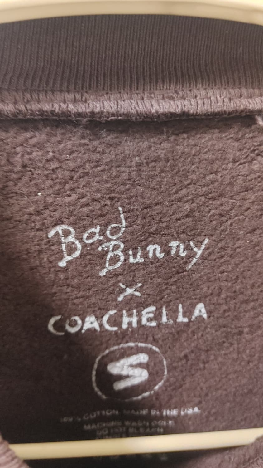 배드버니 코첼라 머천 스웻 S 상품이미지3