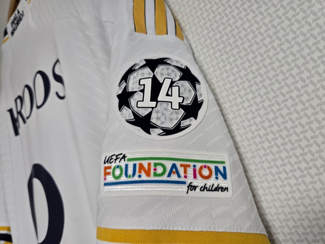 23-24 레알마드리드 홈 어센틱 유니폼 토니 크로스 UCL Final 상품이미지3