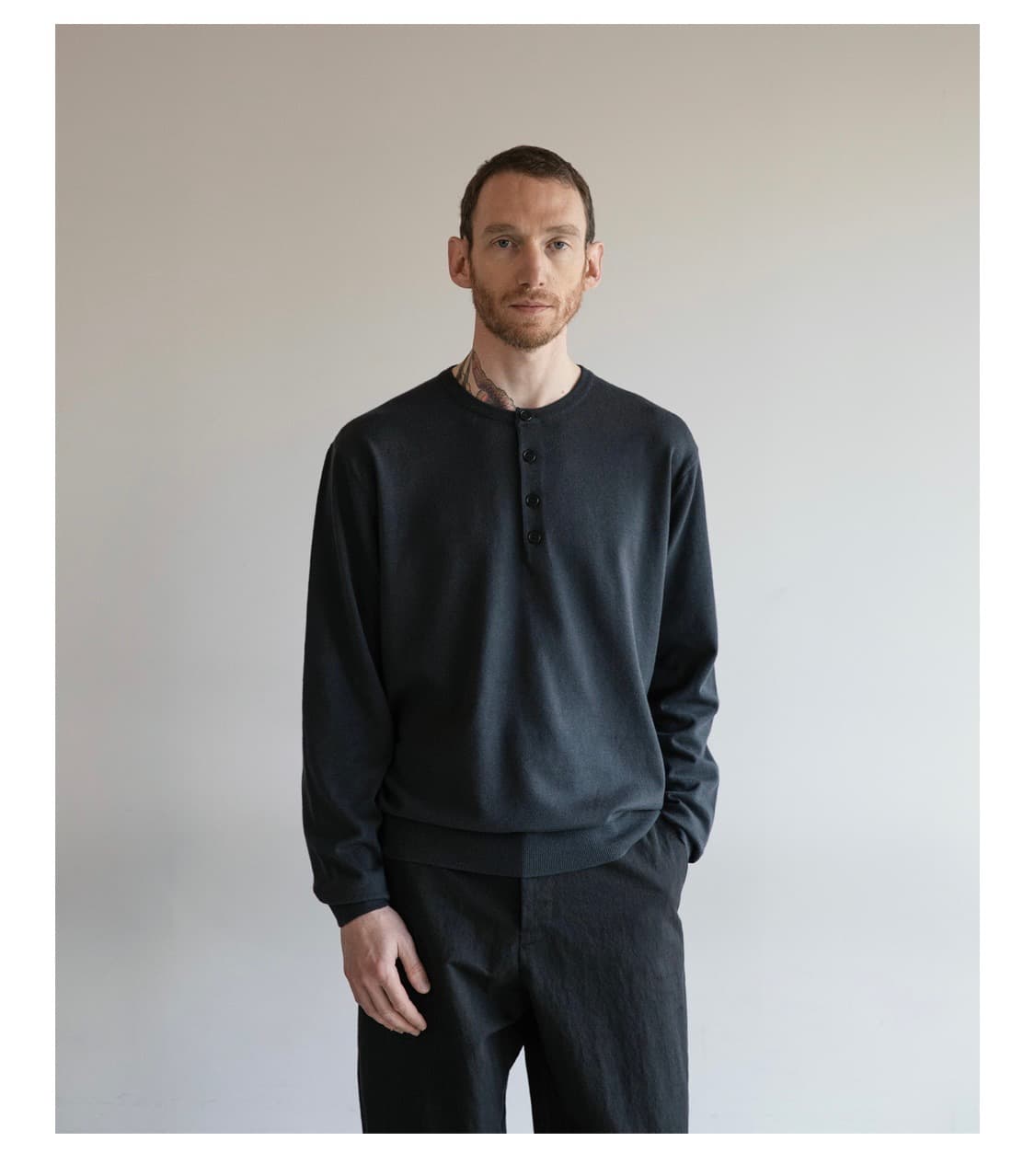 어나더오피스 French Henry Neck Knit(다크그레이) 상품이미지1