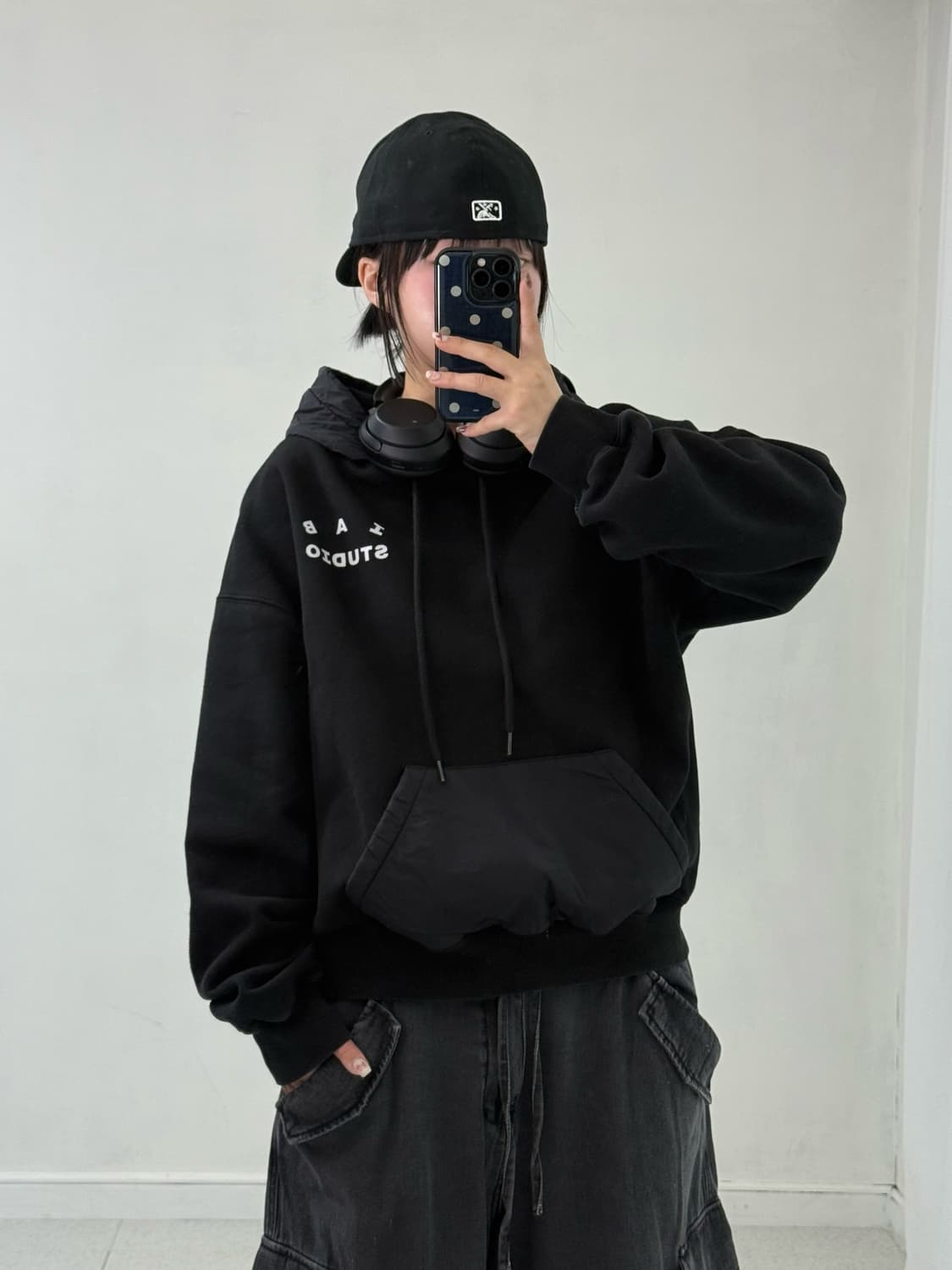 아이앱스튜디오 우븐 블랙 후드티 상품이미지2