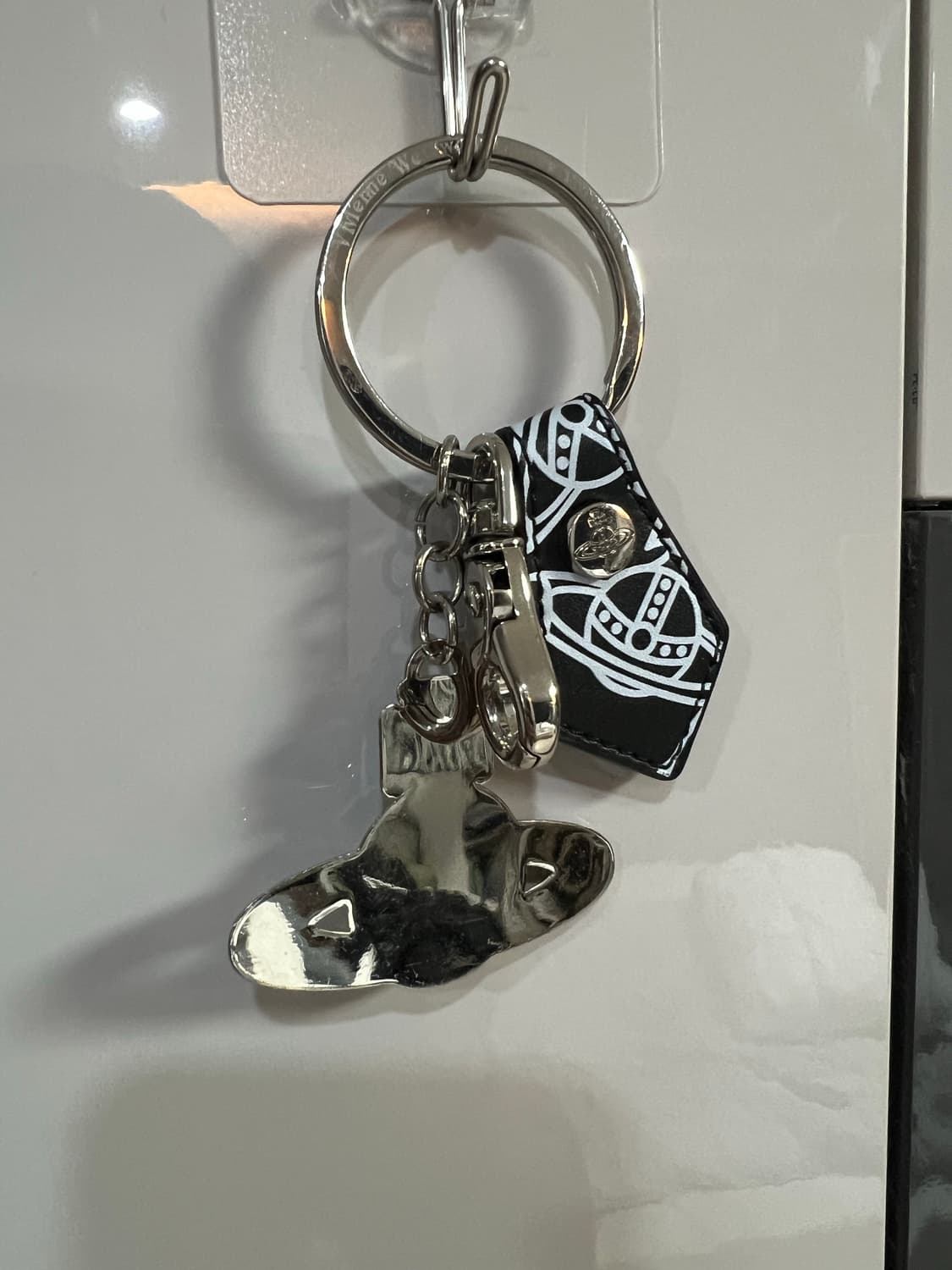 비비안웨스트 우드 키링 블랙 상품이미지2