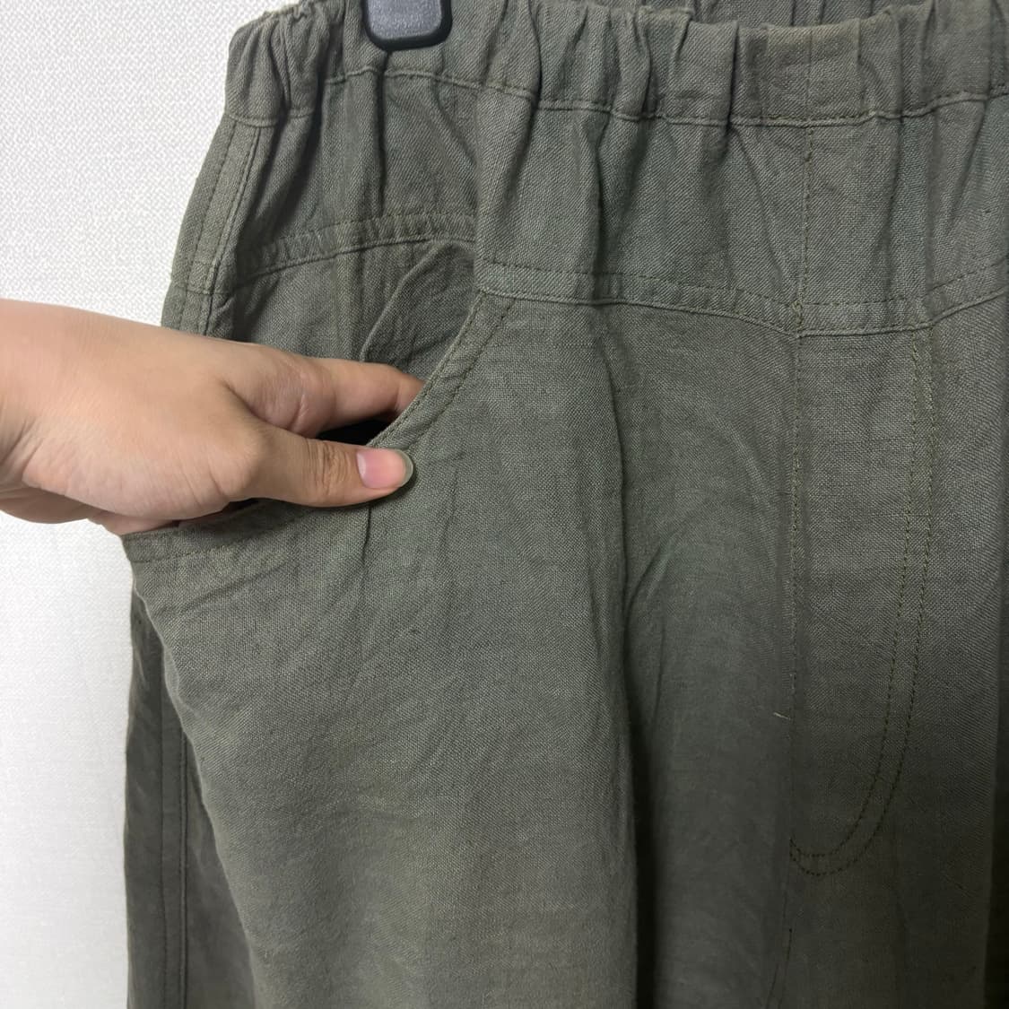 드럭스토어 뮤트 카키 린넨 패치 스커트 스즈코모리노가토카메카라하나닛시 상품이미지4