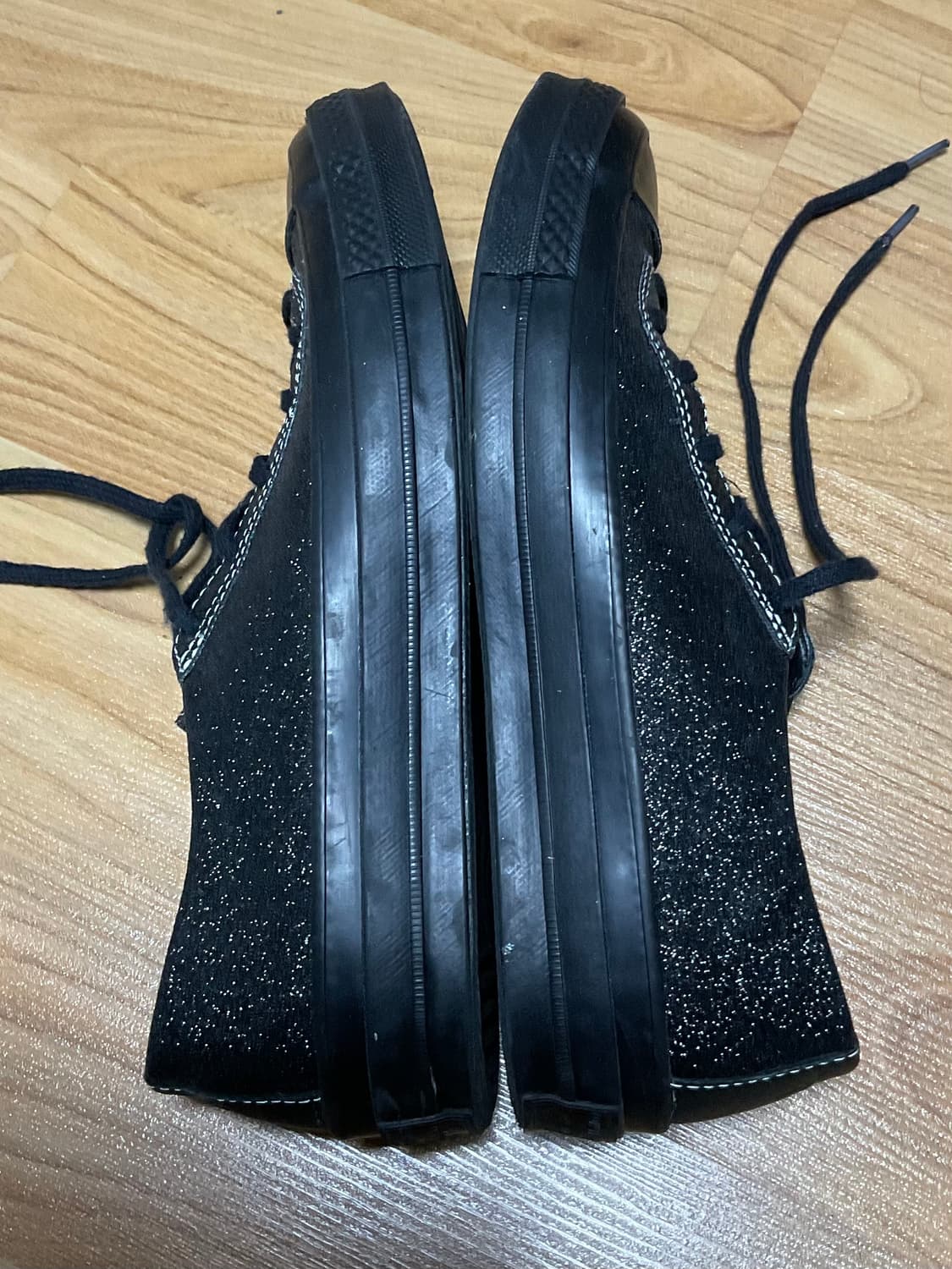 Jw앤더슨 컨버스 척 테일러 로우 글리터 블랙 상품이미지4