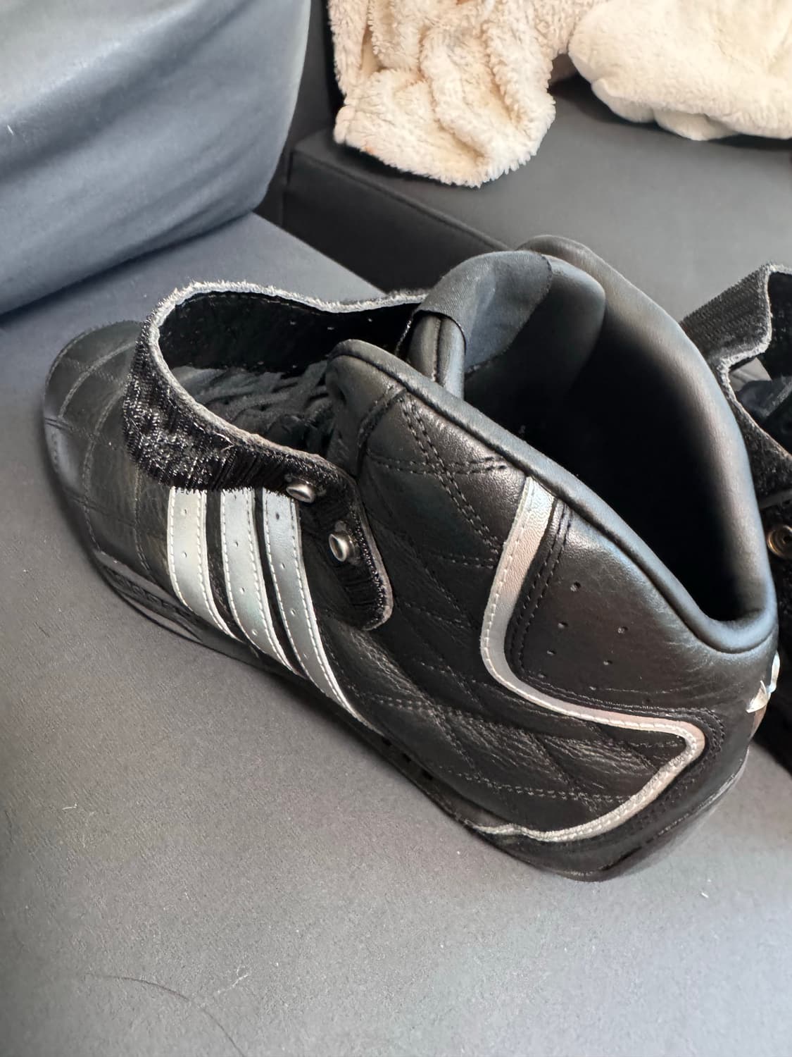 아디다스x떠그클럽 아디레이서 하이코어 블랙 270 판매합니다 상품이미지6