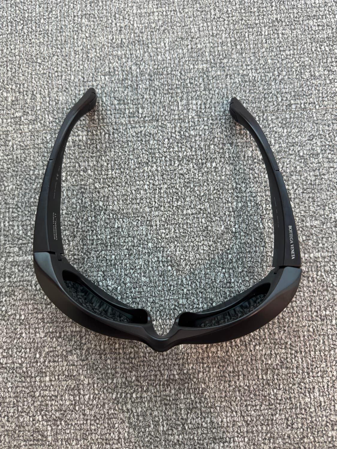 보테가베네타 랩 어라운드 선글라스 상품이미지7