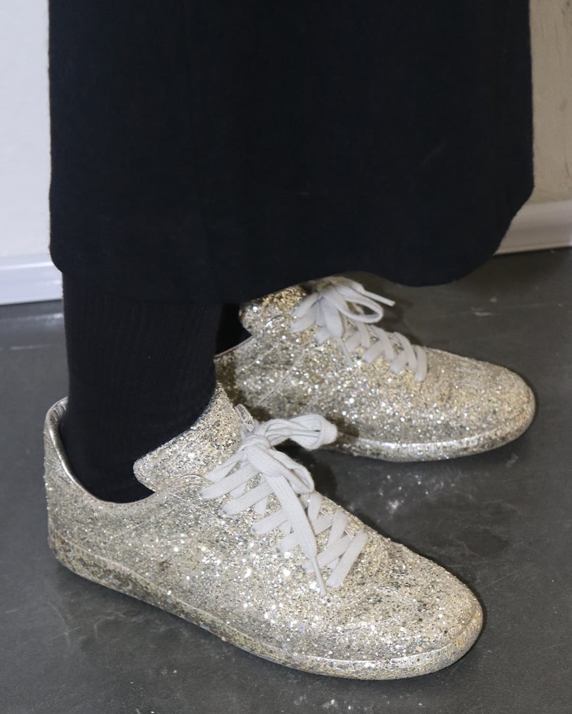 메종 마르지엘라 18SS  No.22 실버 글리터 스니커즈 상품이미지1
