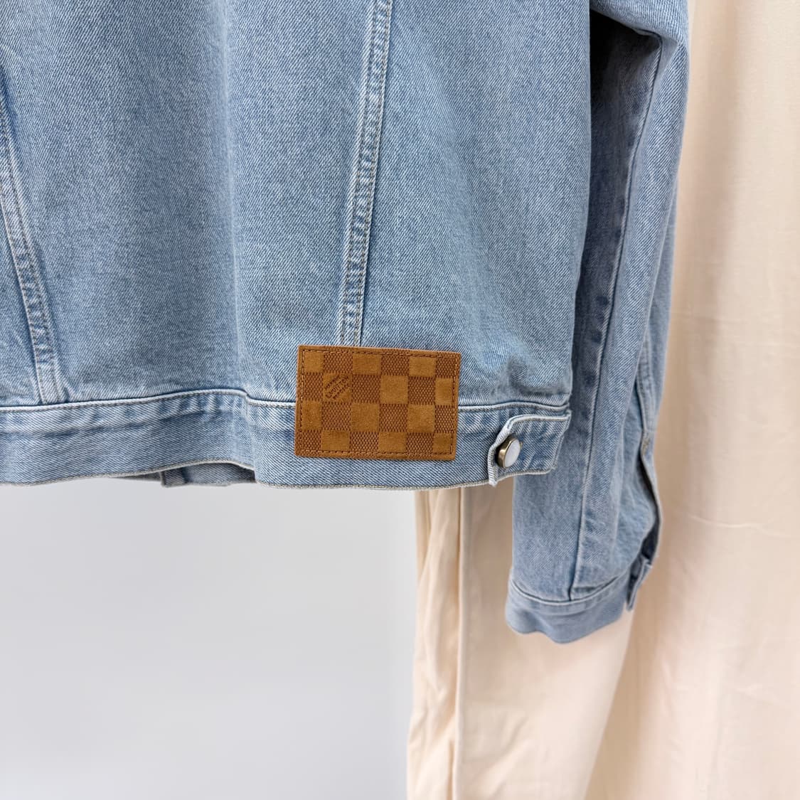 [S+급/48] 24FW 루이비통 LV 데님 트러커 청자켓 상품이미지6