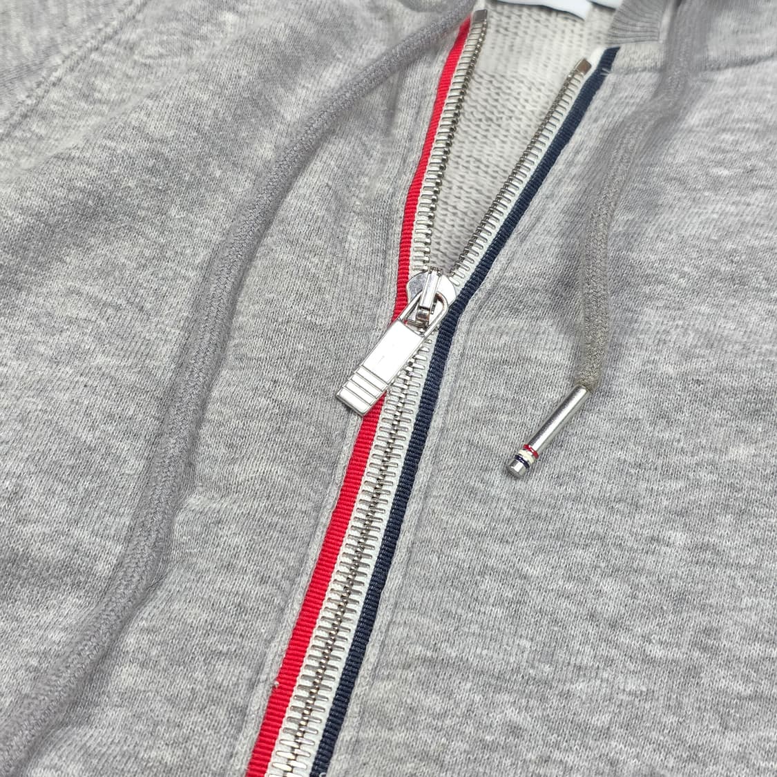 톰브라운 4바 후드집업 그레이 상품이미지4