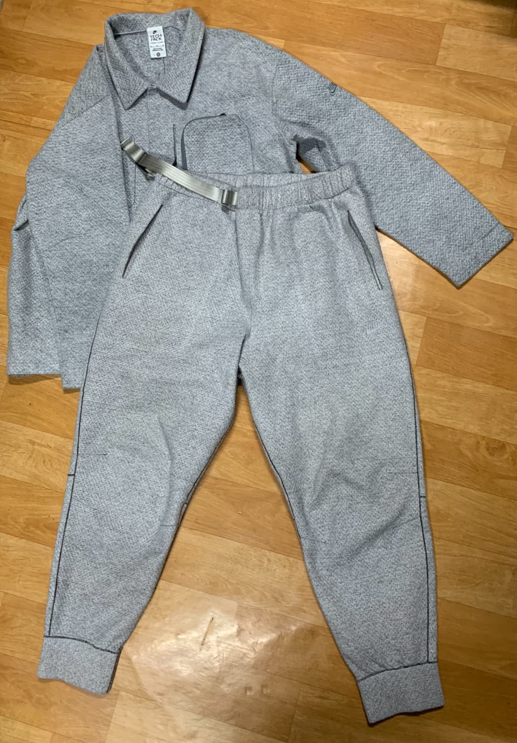 NIKE NSW 나이키 써마핏 테크 팩 셋업(XL/XL 사이즈) 상품이미지5