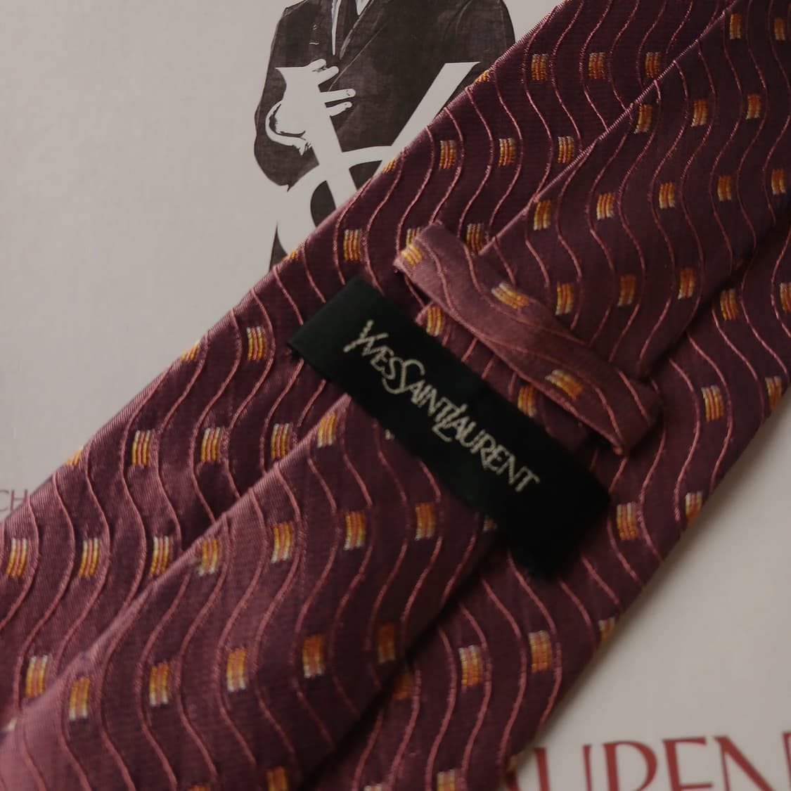 입생로랑 실크 버건디 웨이브 패턴 넥타이 9.7cm A+등급 A19392 상품이미지8