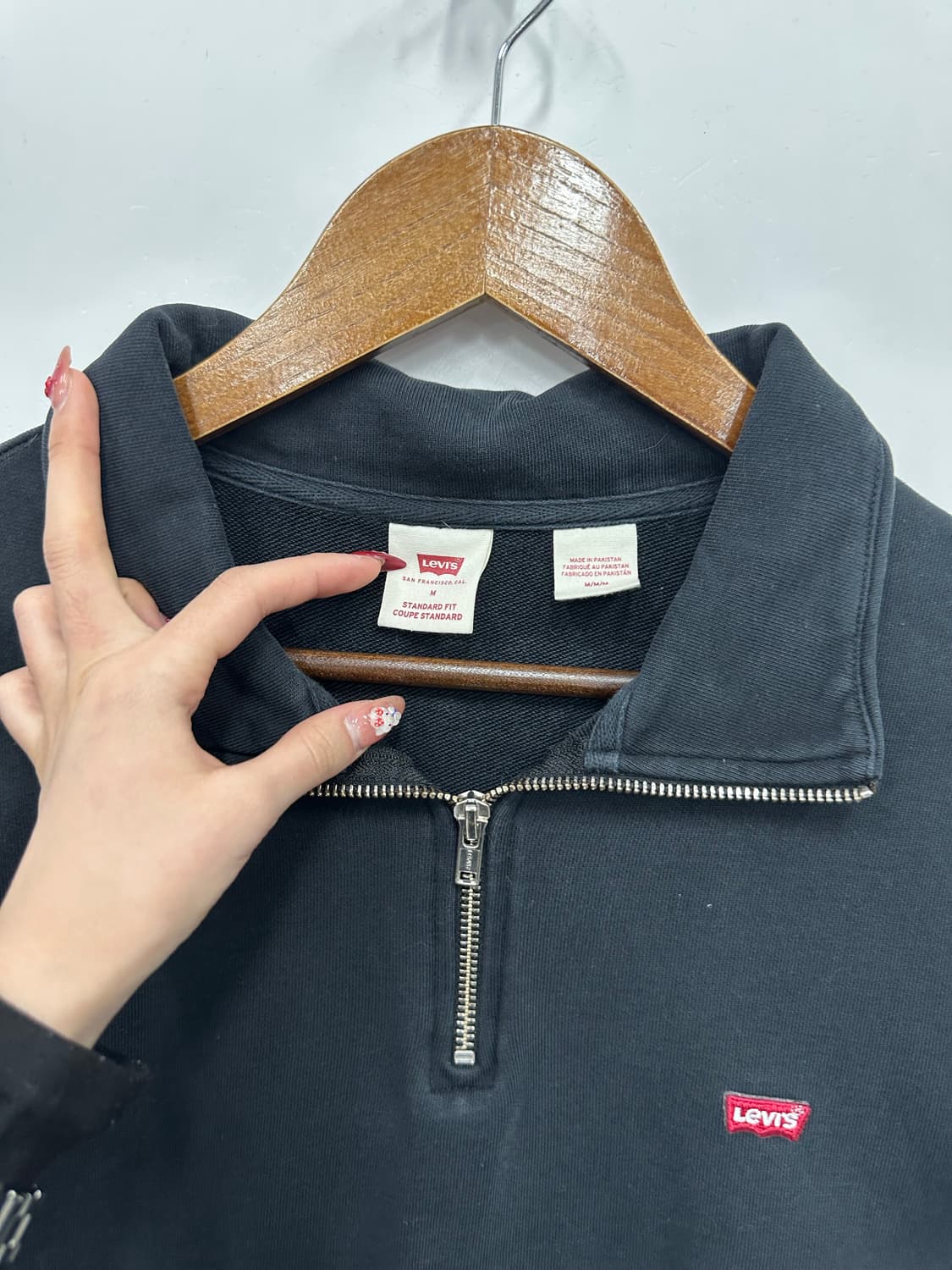 리바이스 블랙 코튼 반집업  상품이미지2