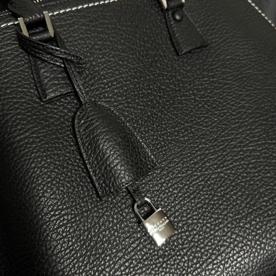 메종 마르지엘라 5AC 클래식 블랙 라지 토트백 상품이미지7
