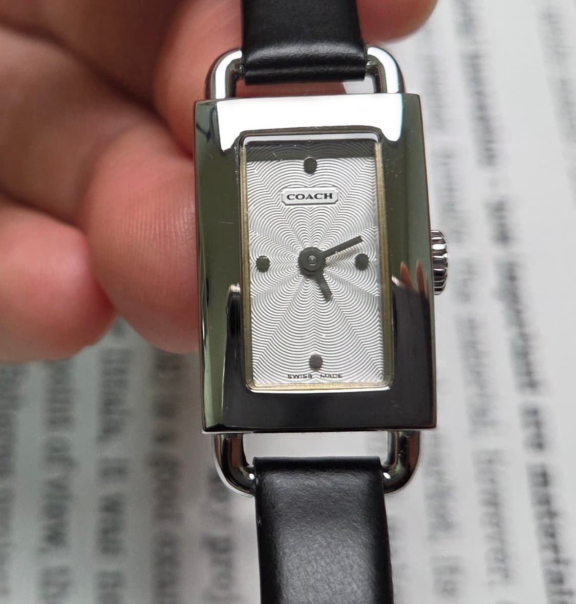 명품 코치 0219 사각탱크 화이트실버 기요쉐 다이얼 쿼츠 여성용  상품이미지1