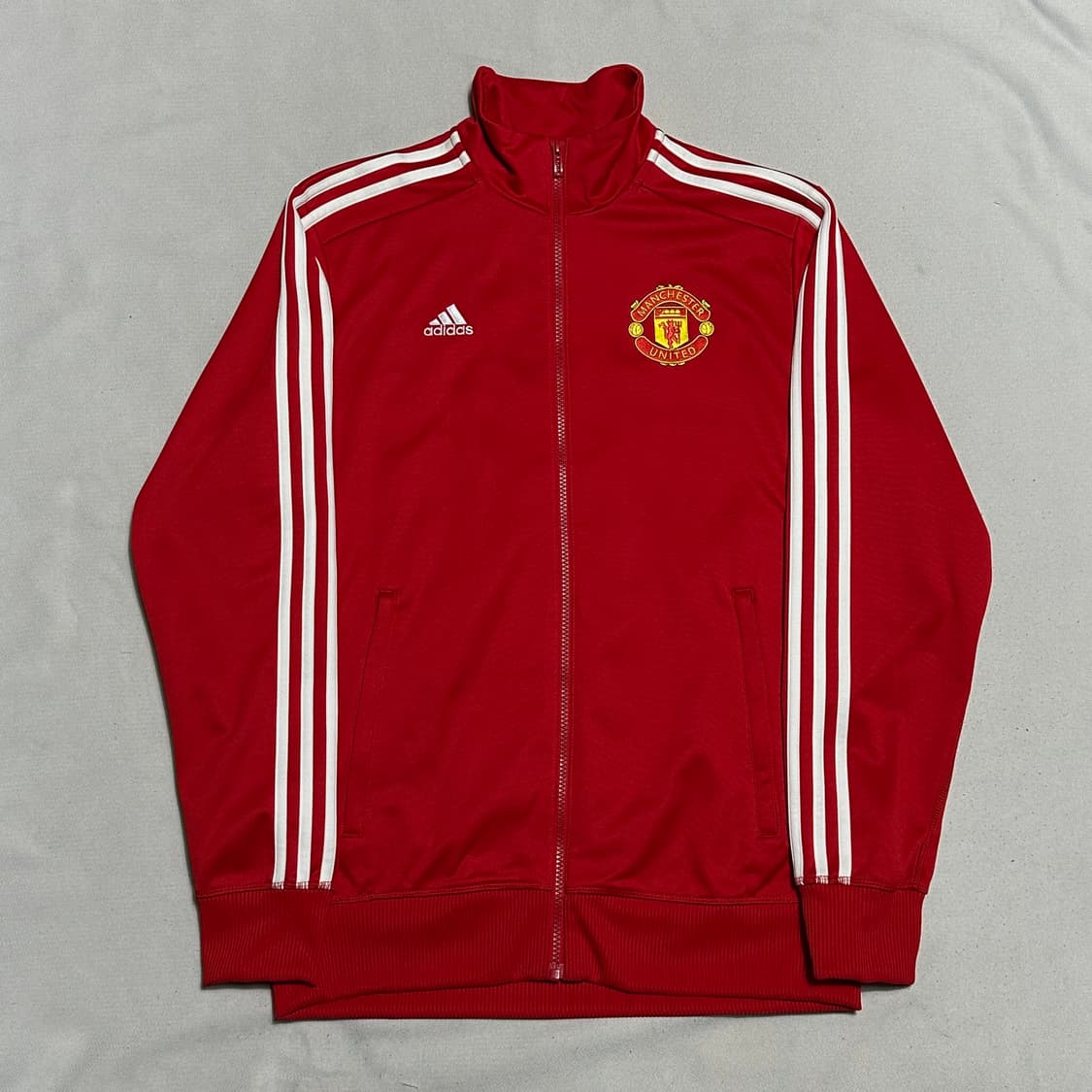 100 아디다스 맨체스터 유나이티드 레드 트랙탑  상품이미지2