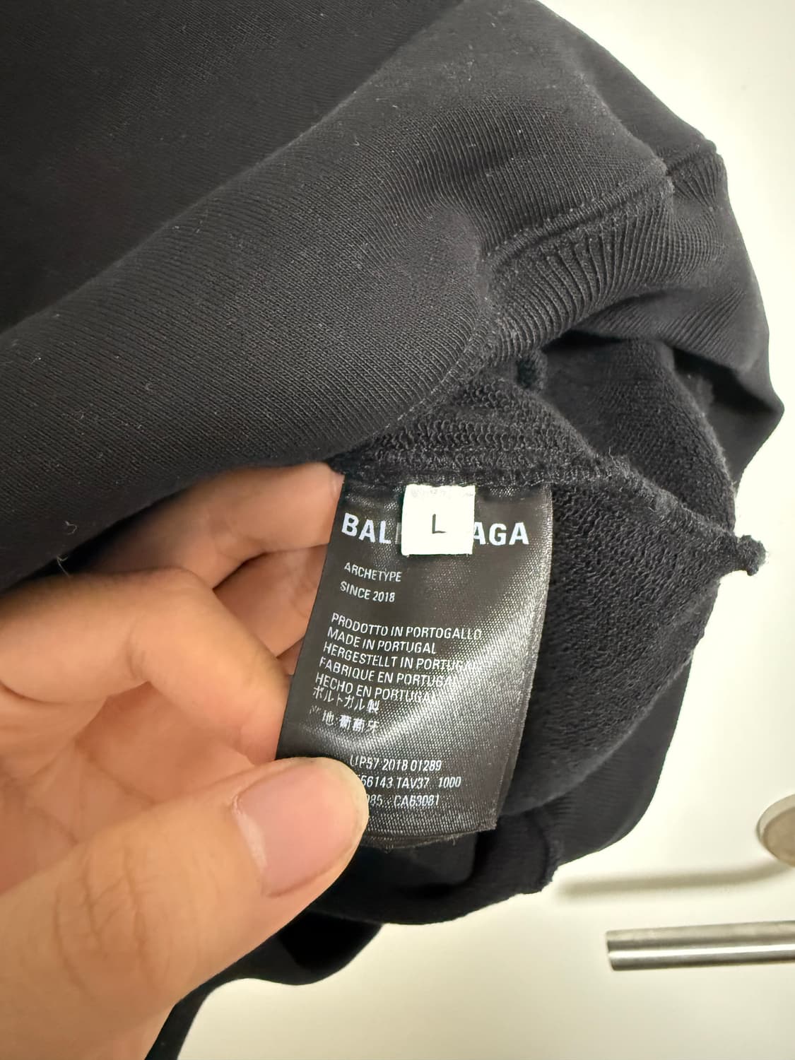 발렌시아가 18fw 로고 후드티 상품이미지4