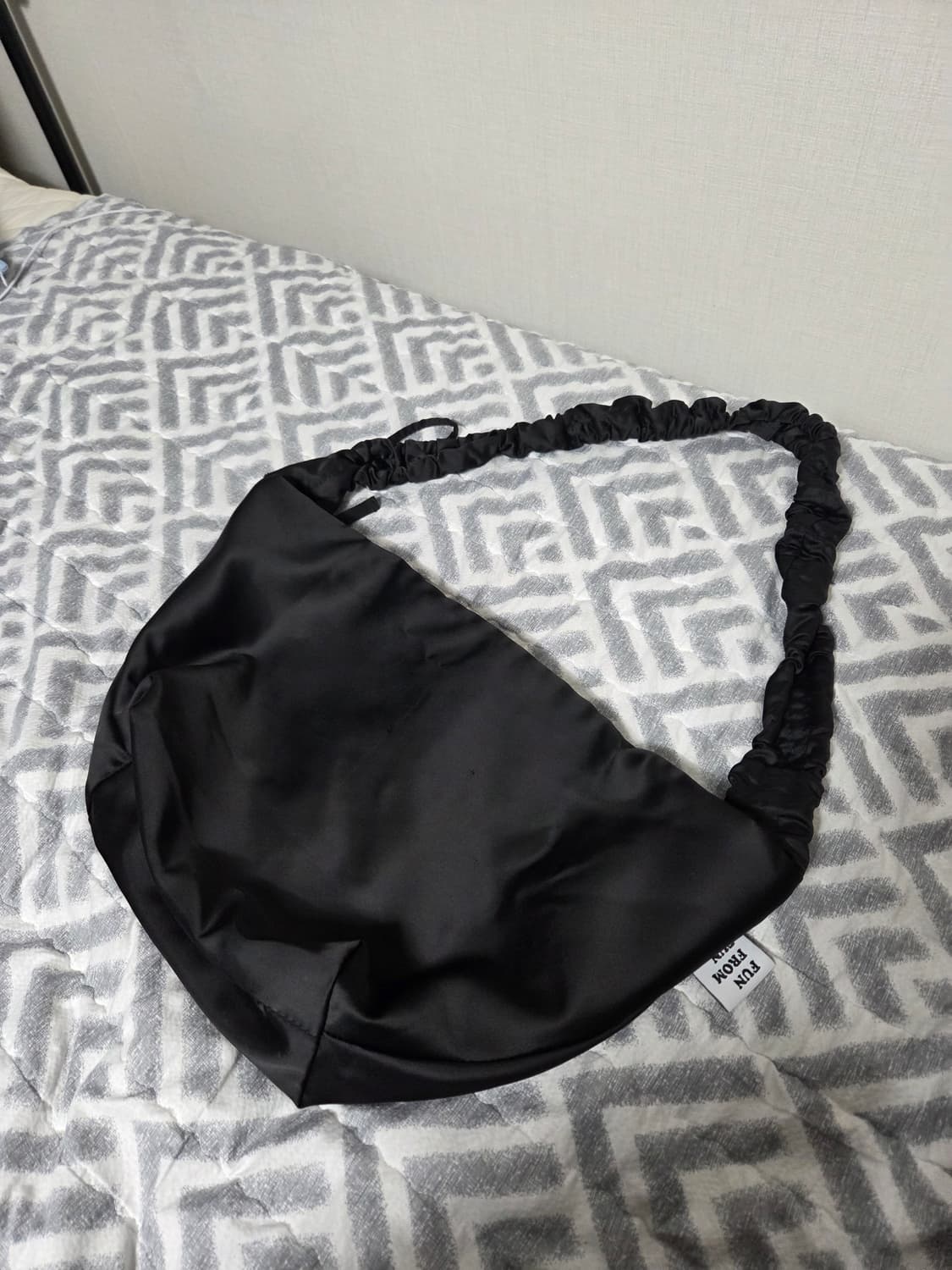 펀프롬펀 크루아상백 크로스 토트 숄더 슬링 백 상품이미지2