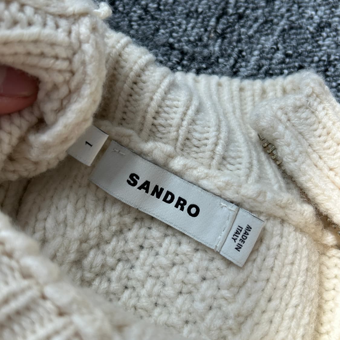 산드로 터틀넥 케이블 니트 상품이미지6
