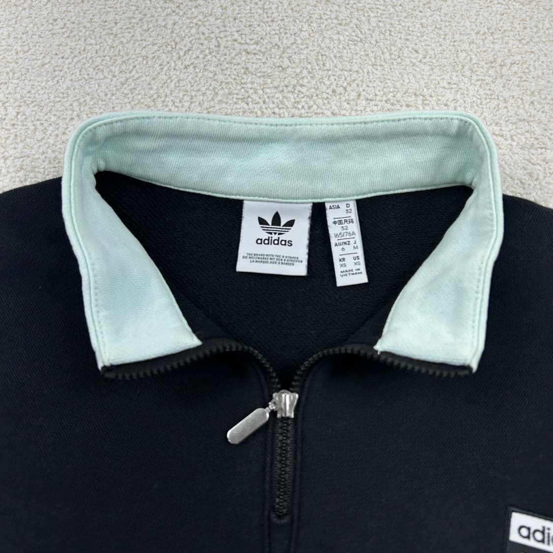 아디다스 민트 카라 배색 크롭 맨투맨  상품이미지4