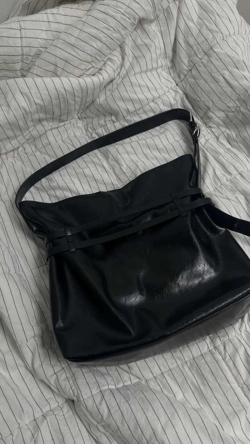 마뗑킴 더블 벨티드 스트랩 빅 백 블랙 상품이미지3