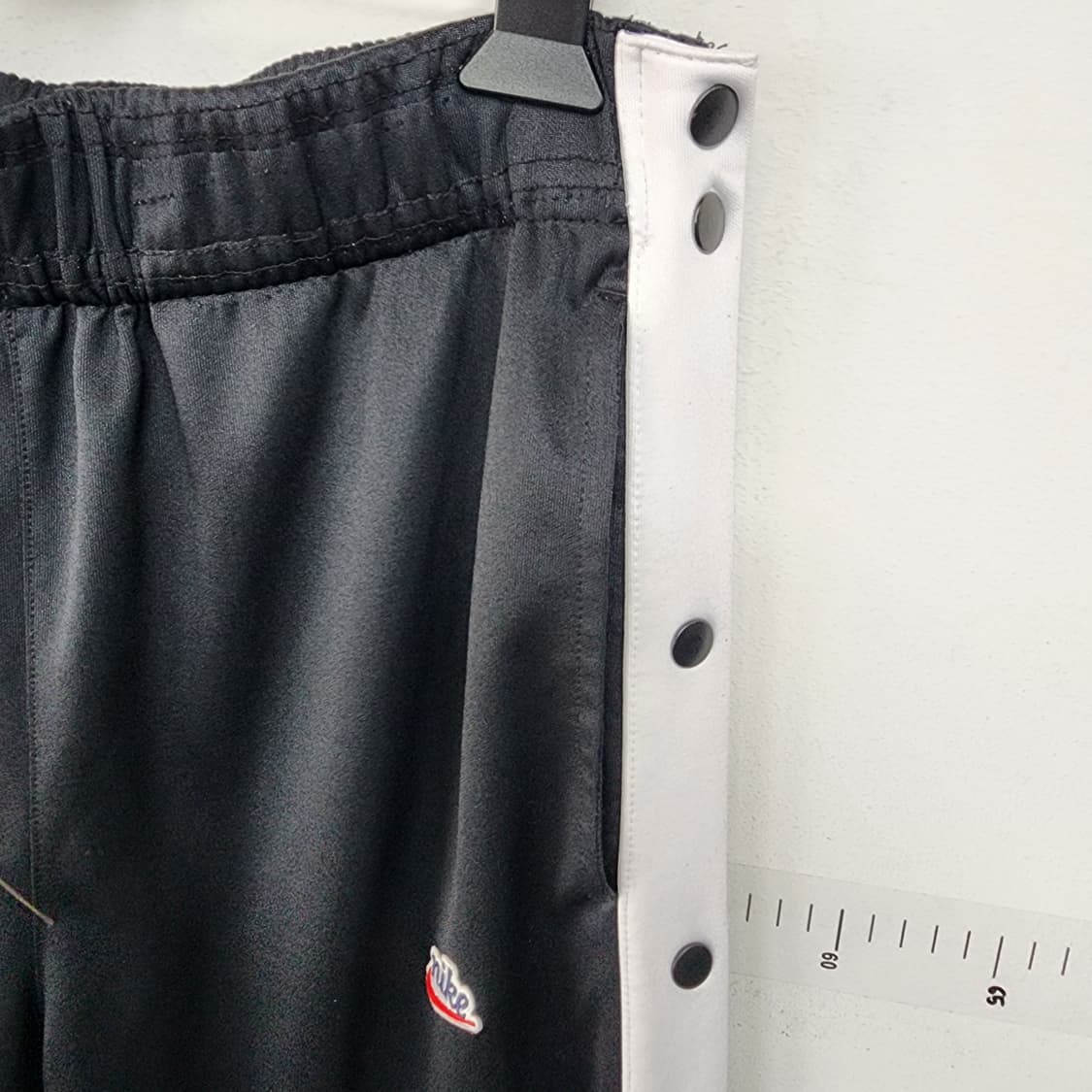 나이키 검정색 사이드 버튼 트랙 팬츠 상품이미지5