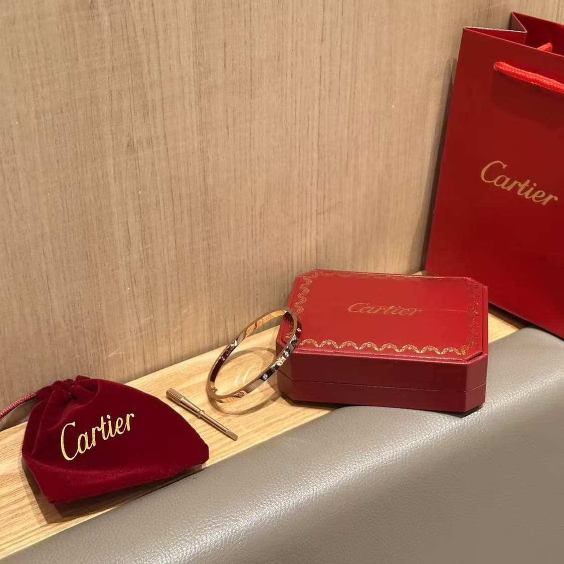 까르띠에 러브 브레이슬릿 옐로우 상품이미지3