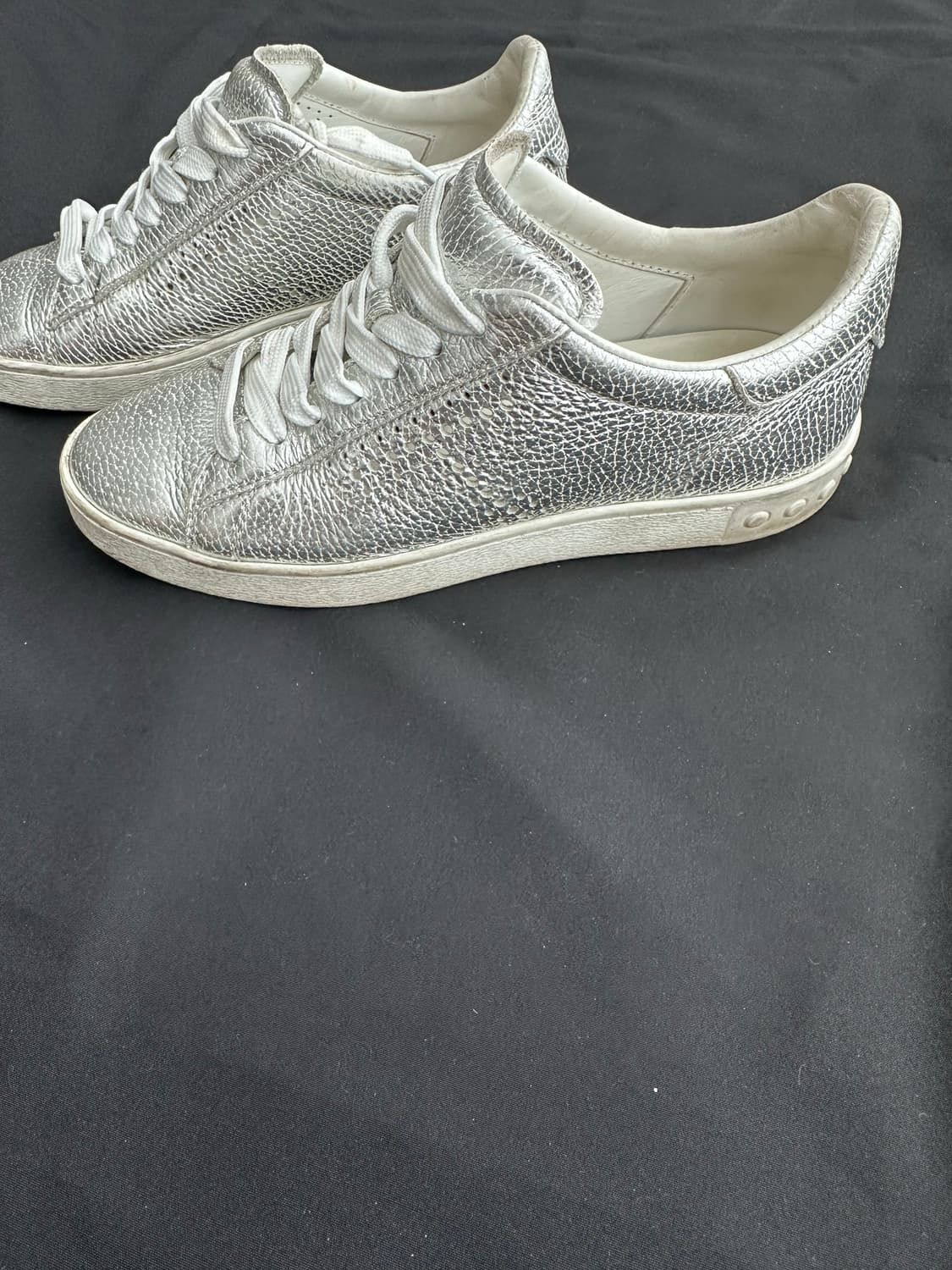 토즈 (TOD'S) 여성 메탈릭 실버 레더 스니커즈 (35사이즈) 상품이미지2