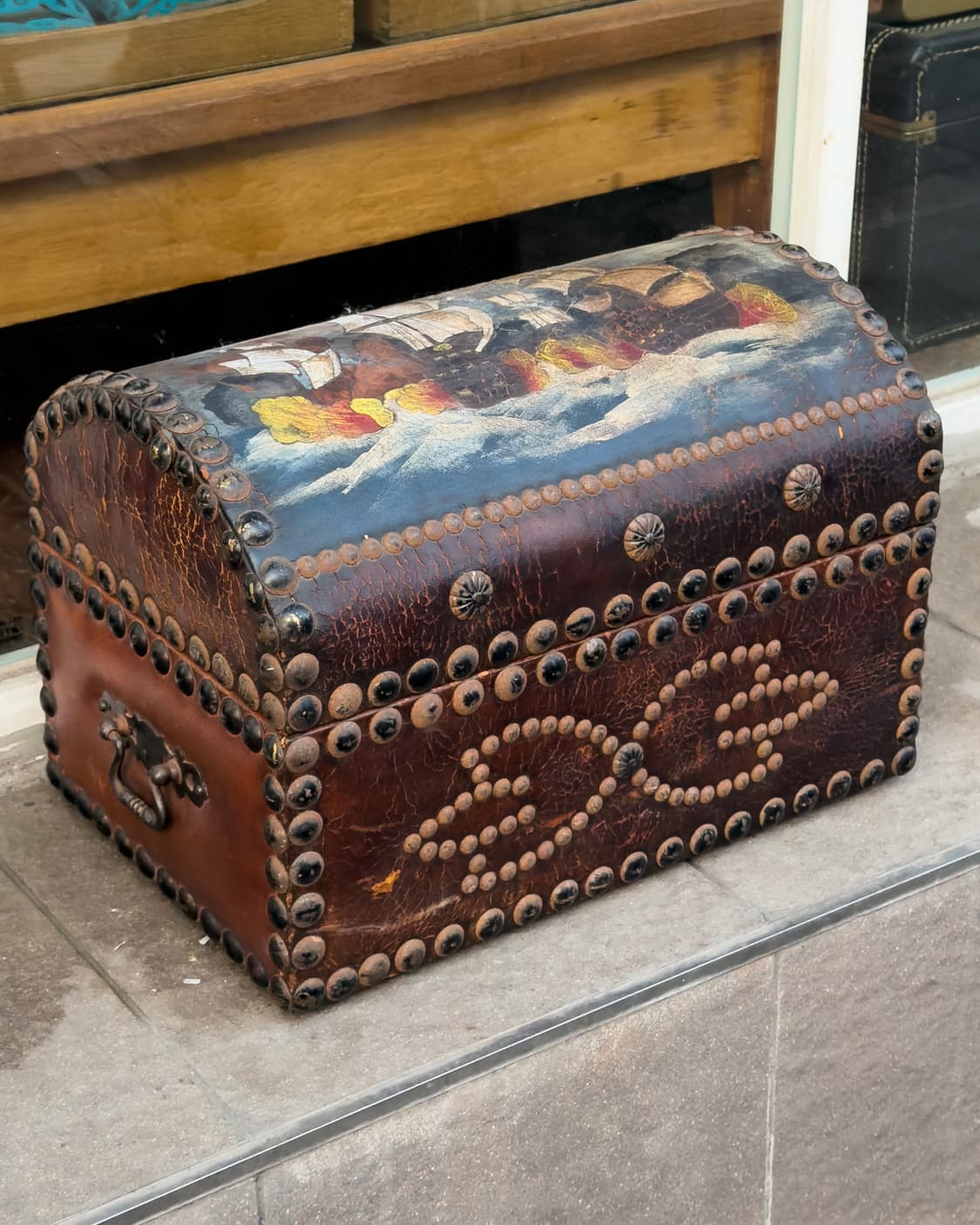 빈티지 소품 유럽 가죽 트렁크 상품이미지1