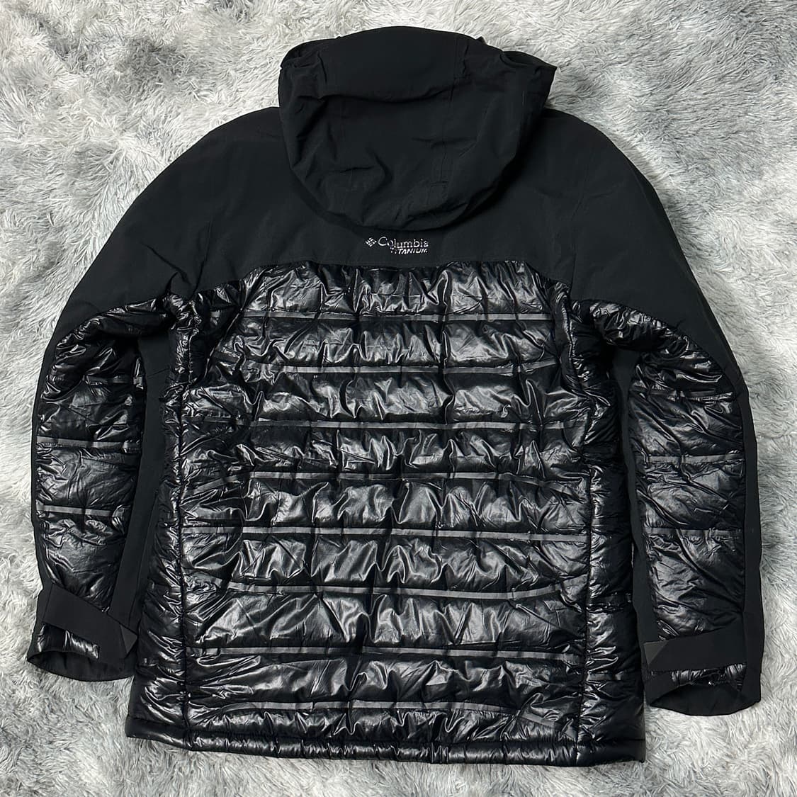 콜롬비아 티타늄 터보다운 경량패딩 L 상품이미지5