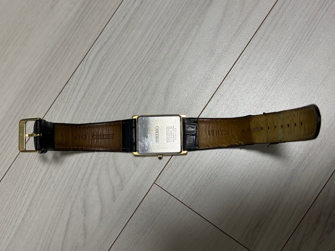 세이코 세르띠에 탱크 솔라쿼츠(단종제품) SUP880 상품이미지6