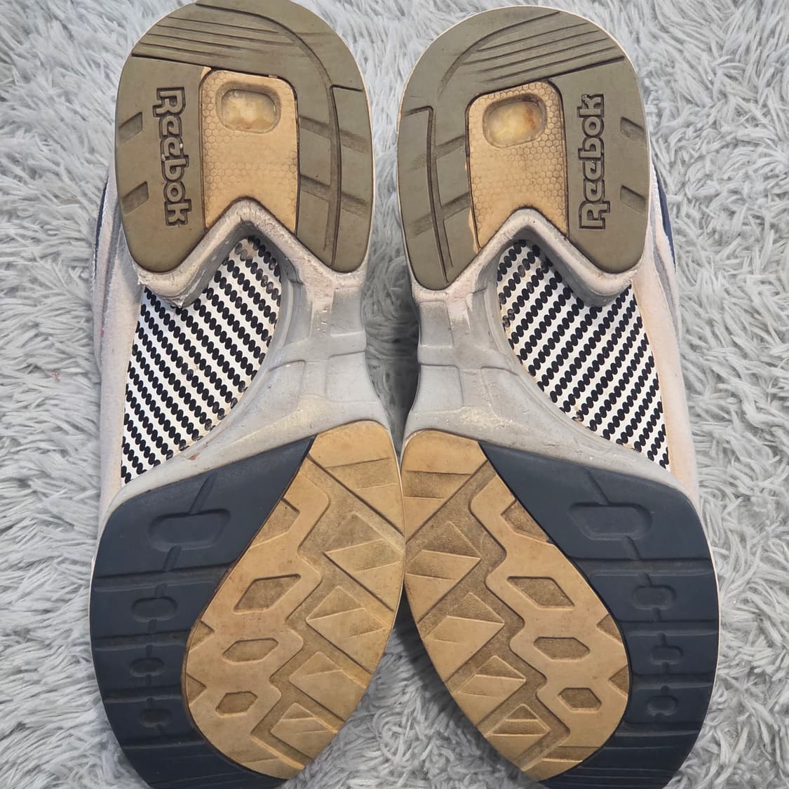 7a-14:리복 아즈트렉 96 그레이 네이비 250mm-세탁완료 상품이미지9