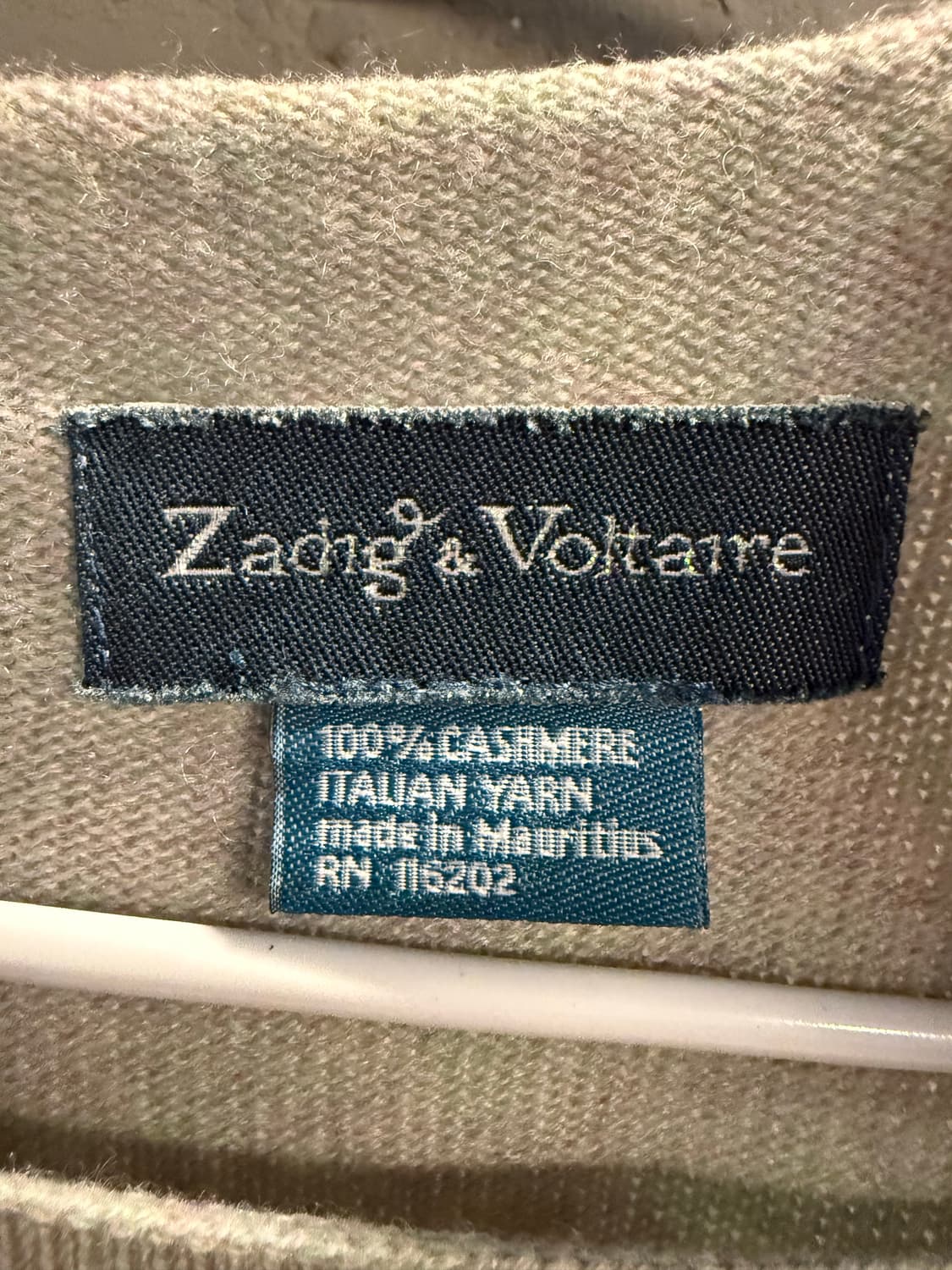 S 자딕앤볼테르 캐시미어 레터링 니트 세이지그린 상품이미지6