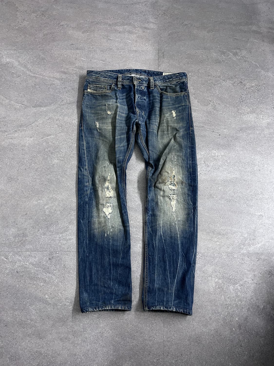 디젤 사파도 디스트레스드 데님 팬츠 상품이미지2