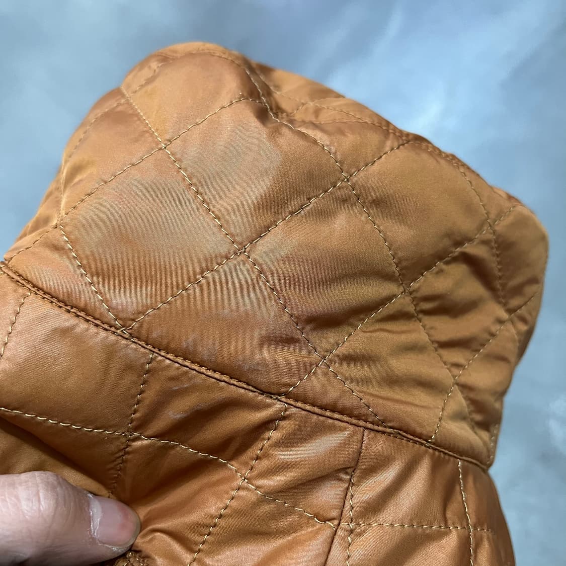  아크네스튜디오 퀼티드 버킷 햇 y15210 상품이미지5