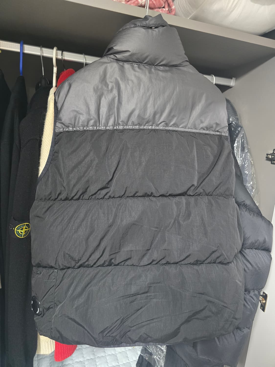 cp컴퍼니 남자 패딩조끼 상품이미지2