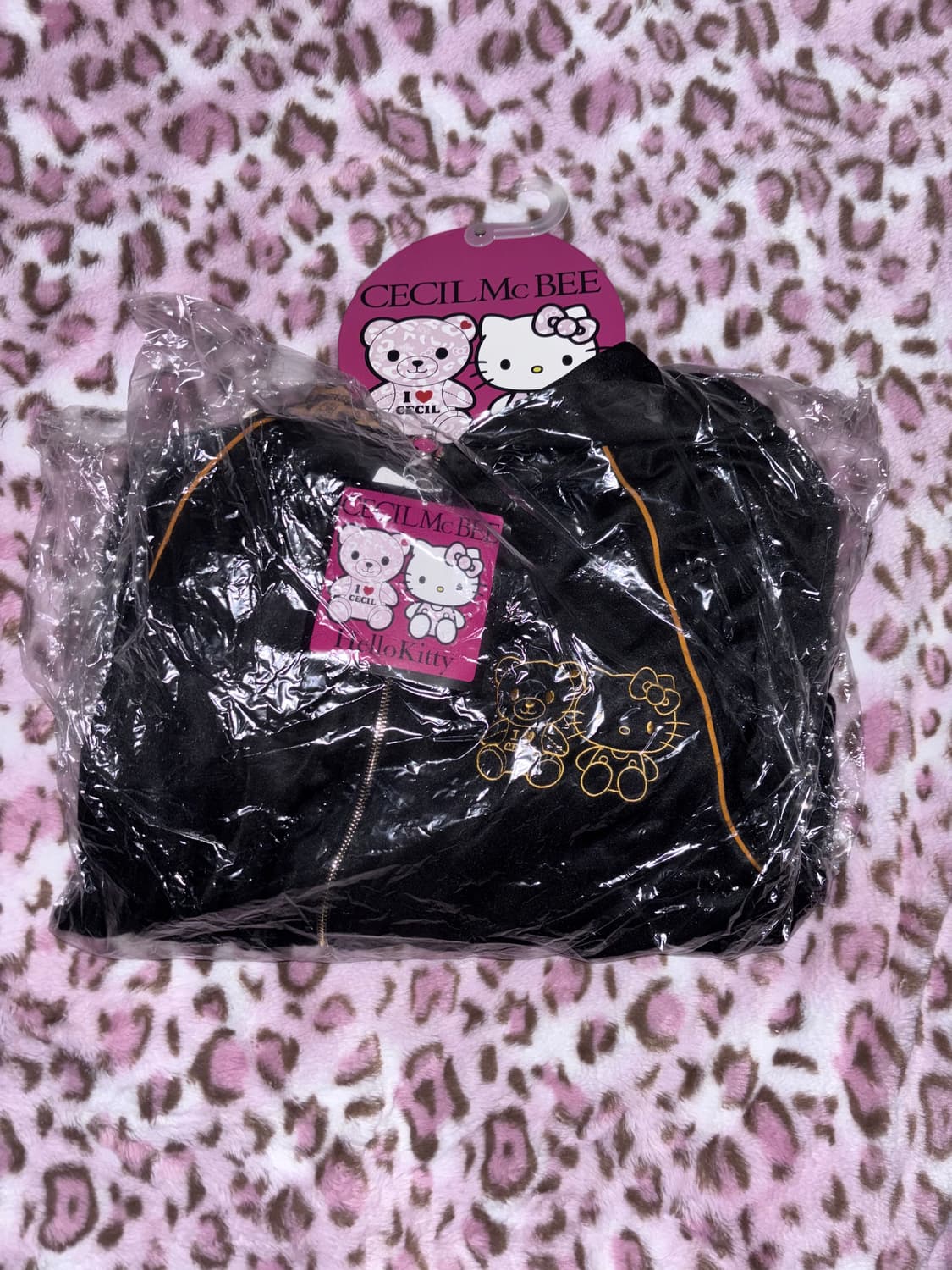 헬로키티 세실맥비 트레이닝 셋업 돈키호테 상품이미지2