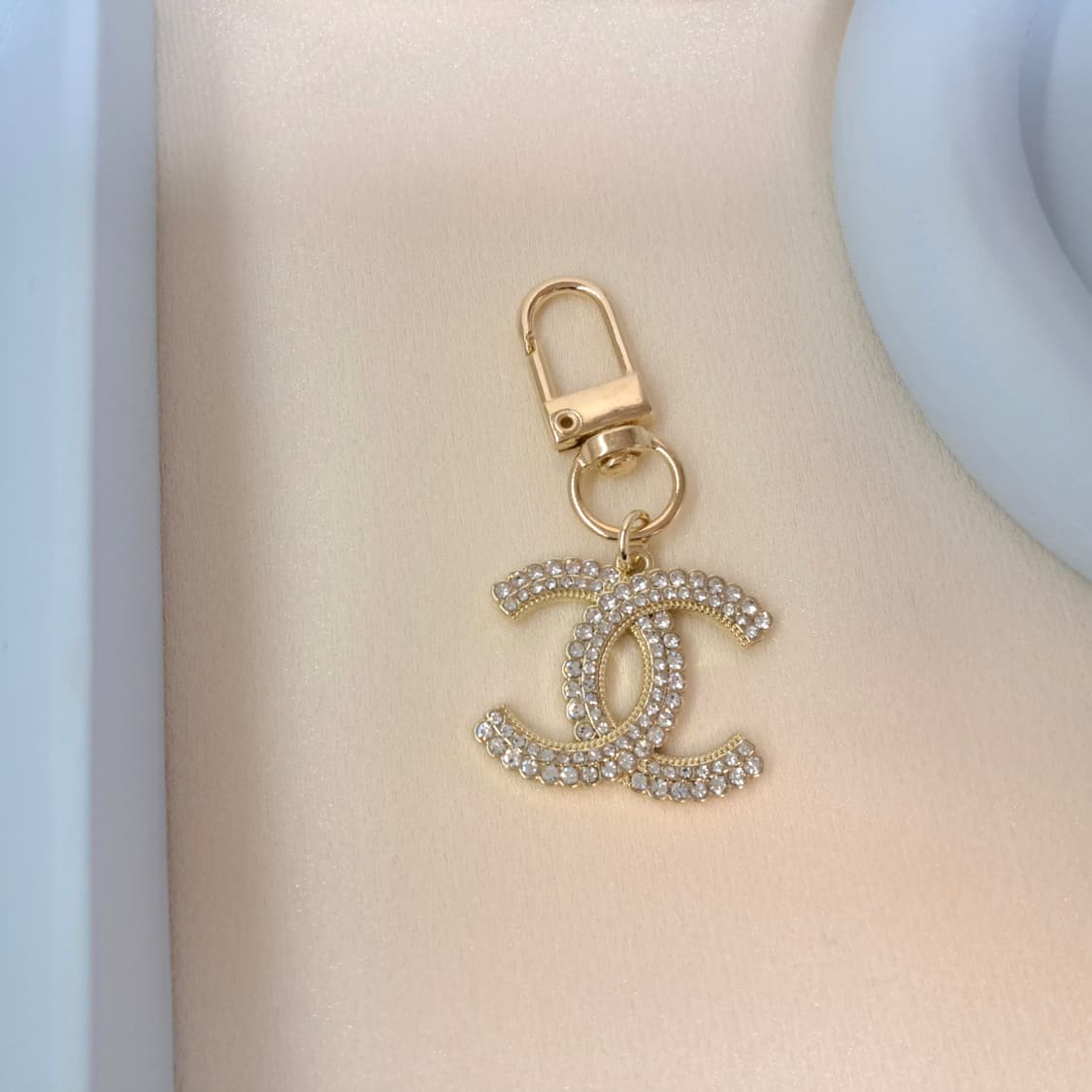 2+1 행사) 샤넬 키링 빈티지 펜던트 크리스탈 cc 상품이미지1