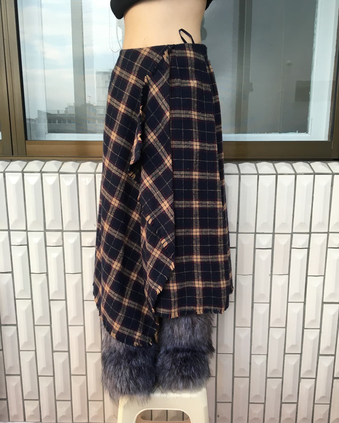 Drape point woolen check pattern skirt 상품이미지5