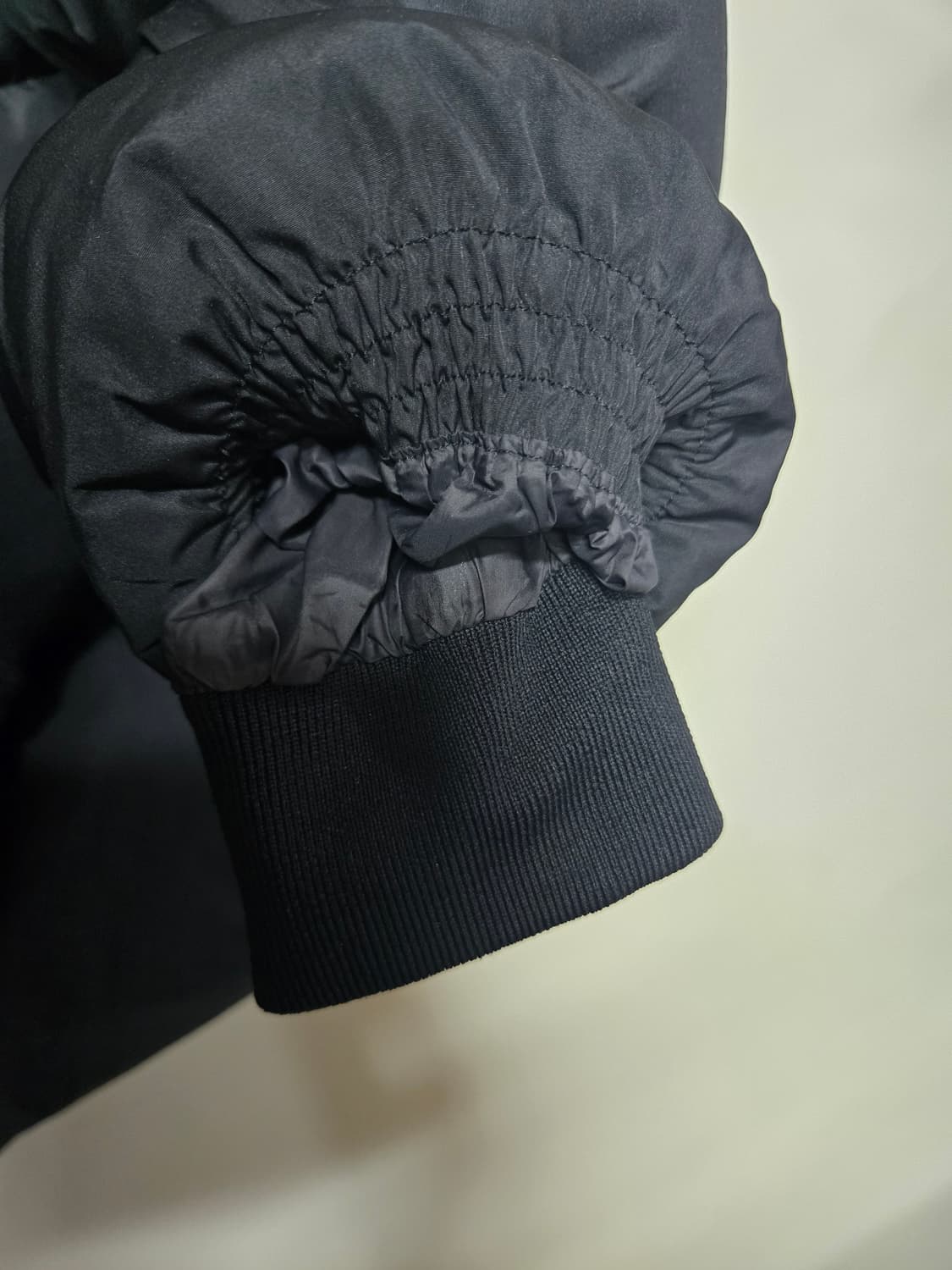 무신사 스탠다드 블랙 숏패딩 S 상품이미지4