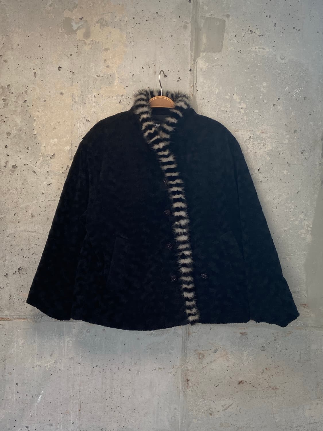 Vintage stripe fur jacket 상품이미지1