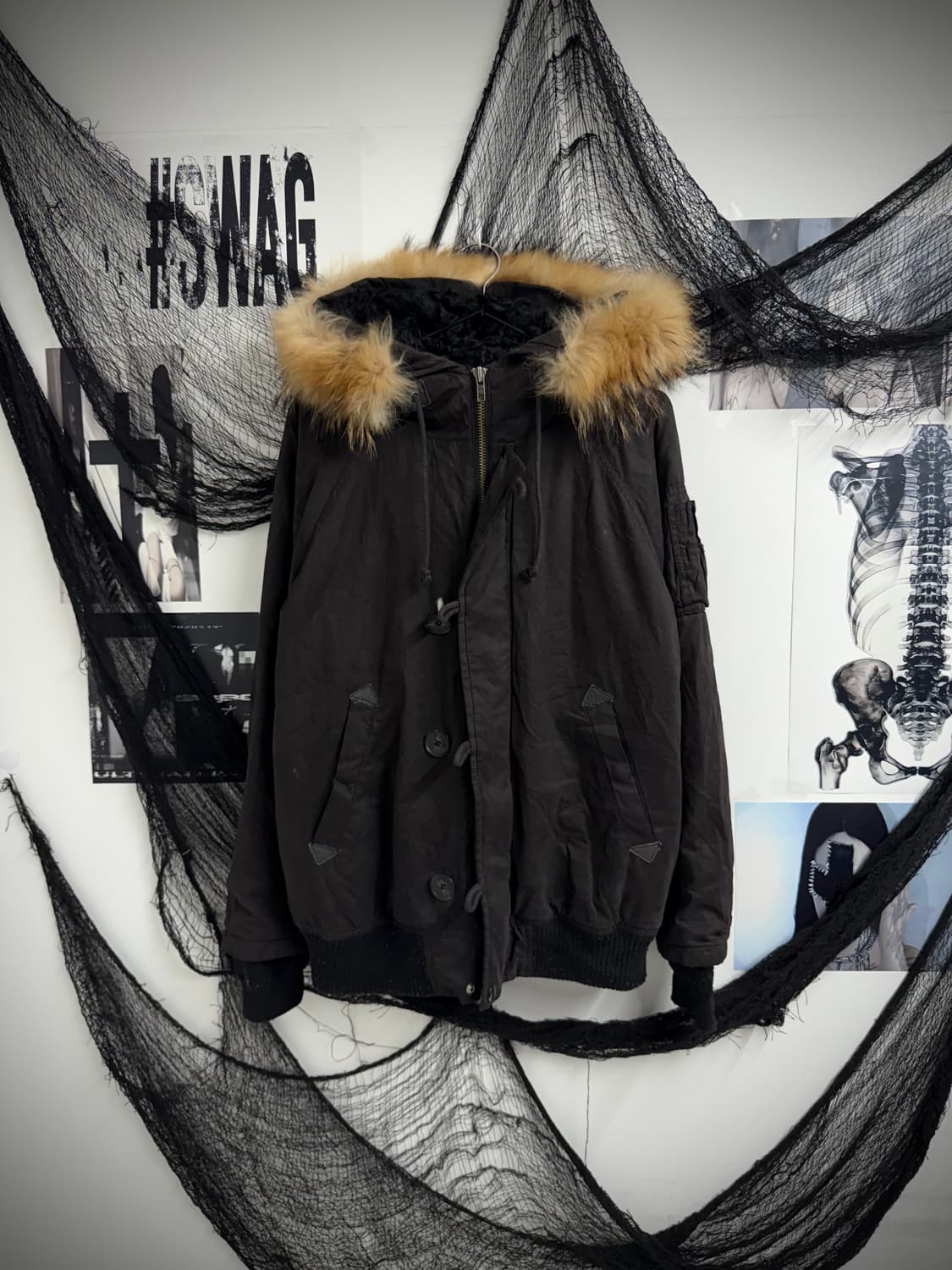 Fur detailed hoddie jumper -단추 하자 참조 - 상품이미지1