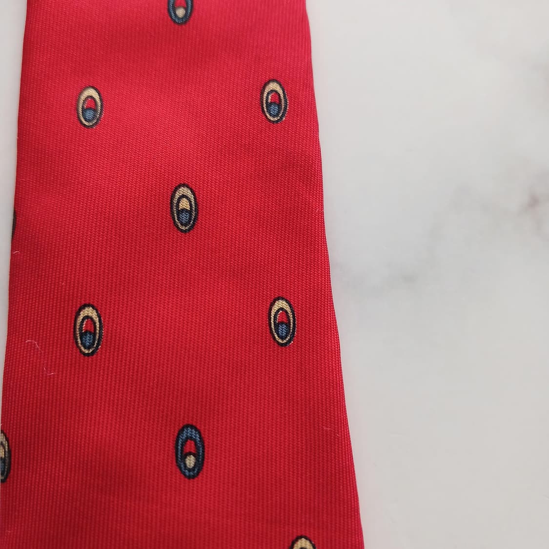 입생로랑 실크 레드 도트 패턴 넥타이 7.8cm B등급 A18500
 상품이미지3